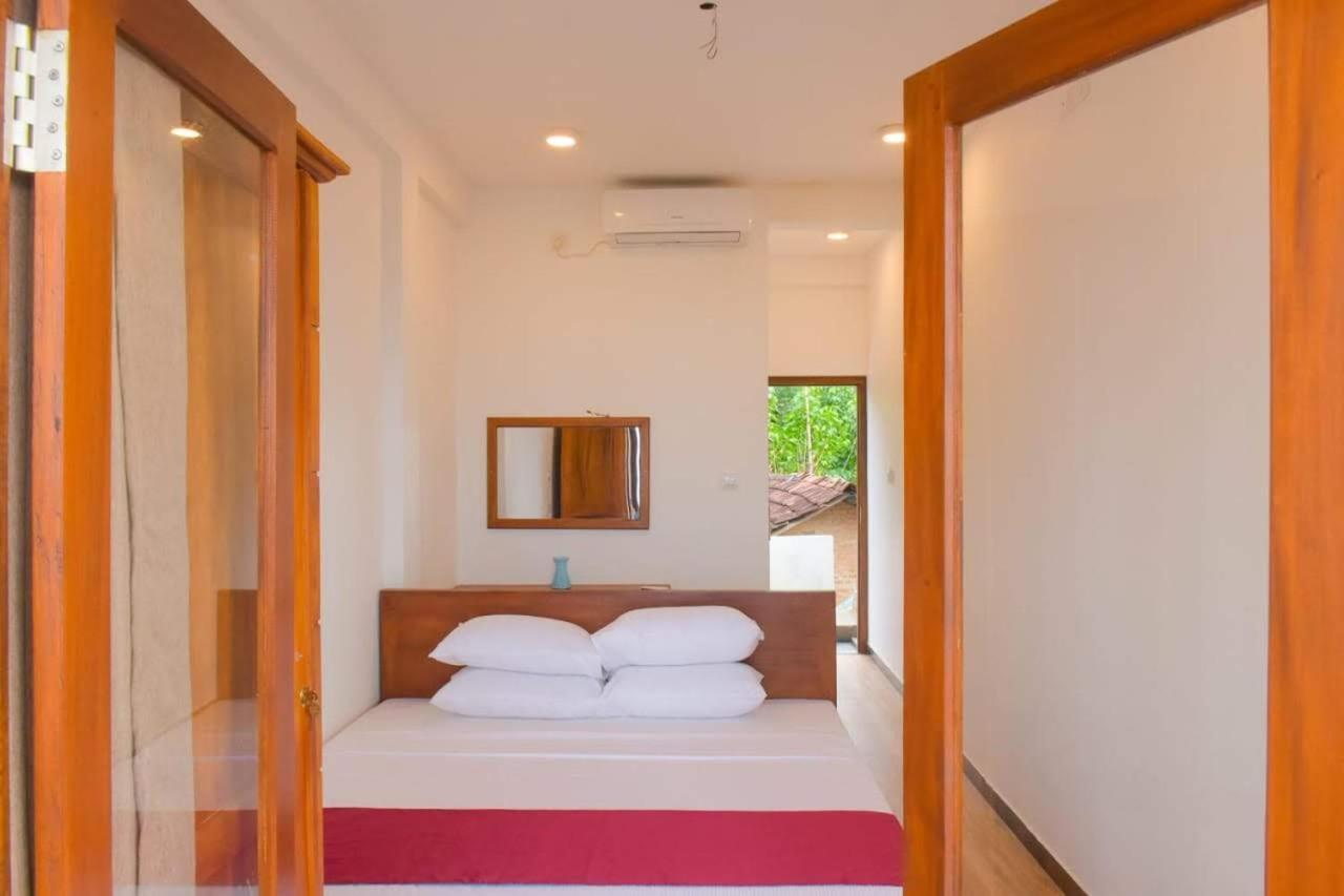 Ocean Breeze Villa 마타라 외부 사진