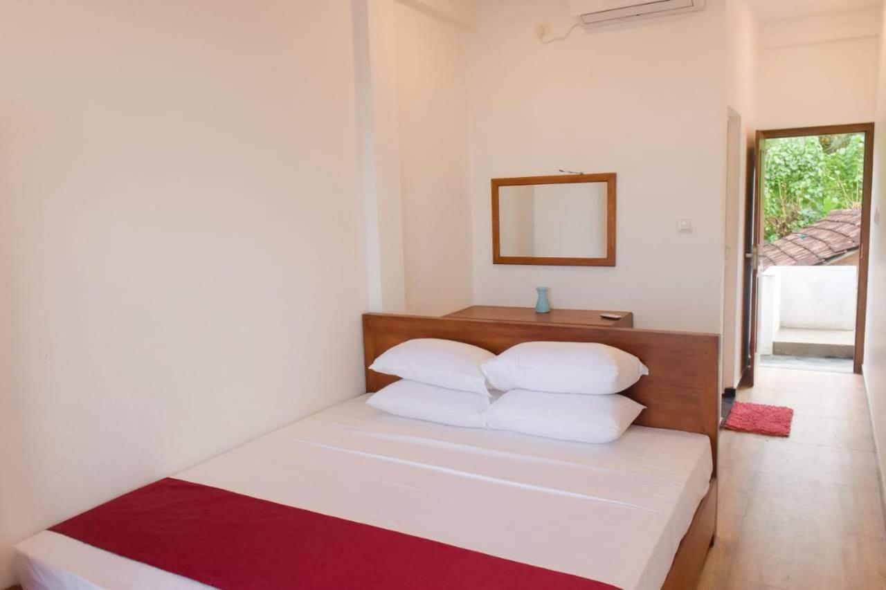 Ocean Breeze Villa 마타라 외부 사진